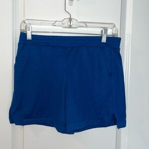 Women’s Blue Athletic Works Shorts Size: L
Great condition 
Has pockets